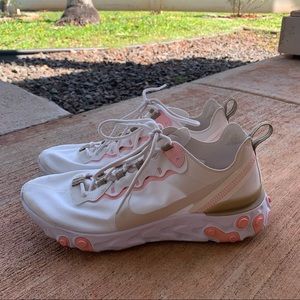 Women’s Nike Reacts